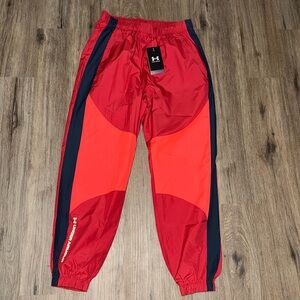 NWT Under Armour Rush woven Track Pants size - S